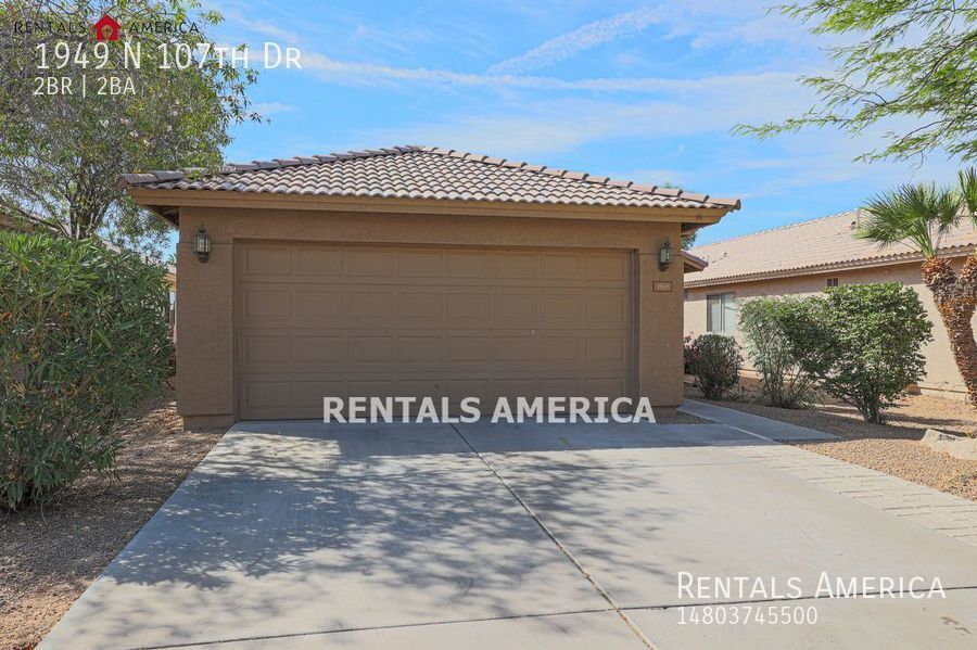 Foto principal - Lovely Crystal Gardens Lakefront 2 Bed, 2 ...