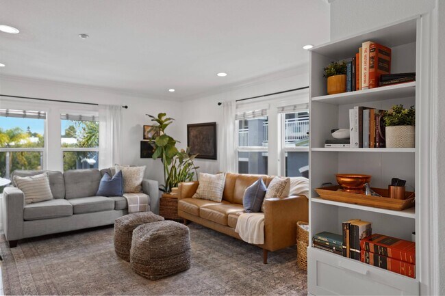 Foto del edificio - 3504 Shoreline Bluff Ln