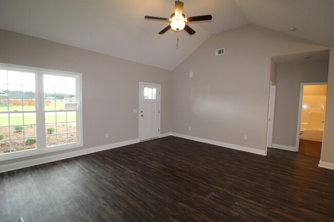 Building Photo - 310 Four Seasons Dr