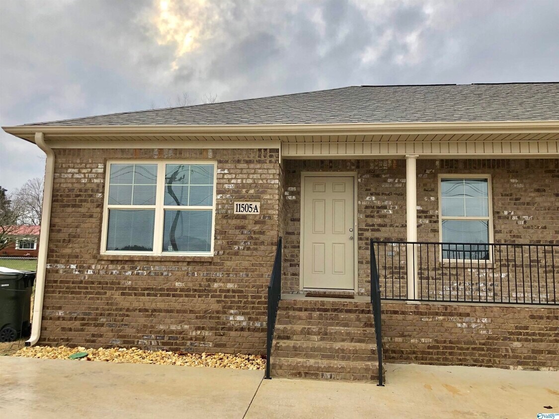 11505 Pulaski Pike, Toney, AL 35773 Townhome Rentals in Toney AL