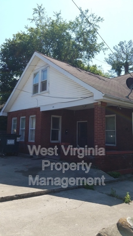 Building Photo - 815 S Oakwood Ave