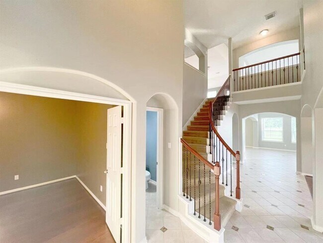 Building Photo - 10815 Lake Raven Ct