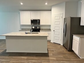 Building Photo - 3719 Bristol Hills Ct