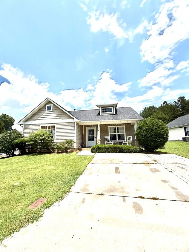 Primary Photo - 856 Raindrops Rd