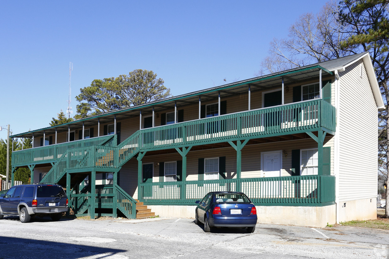 Primary Photo - Indian Springs Apartments