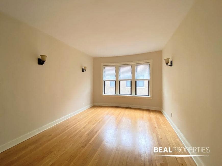 Primary Photo - 1 bedroom in CHICAGO IL 60613