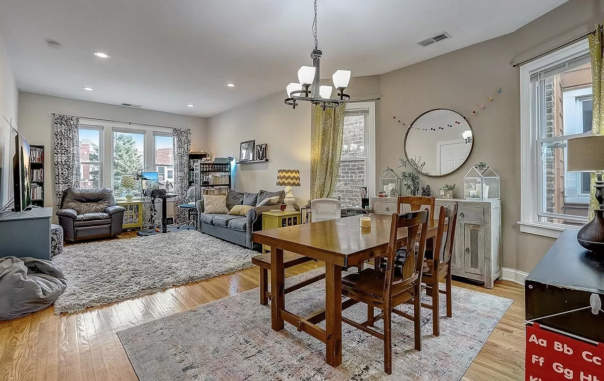 Main Room - 3643 W Diversey Ave