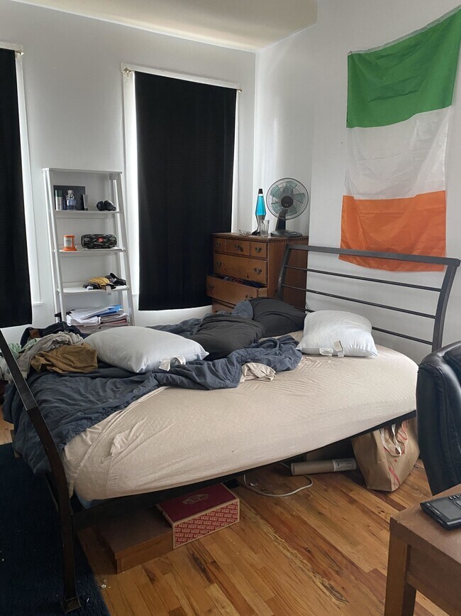 Foto del edificio - 227 Roxbury St