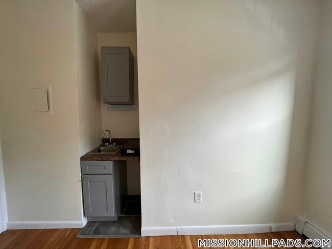Building Photo - 49 S Huntington Ave