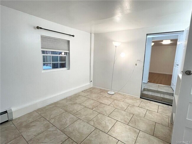 Foto del edificio - 35 Shipman Ave