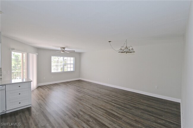 Foto del edificio - 441 Quail Forest Blvd