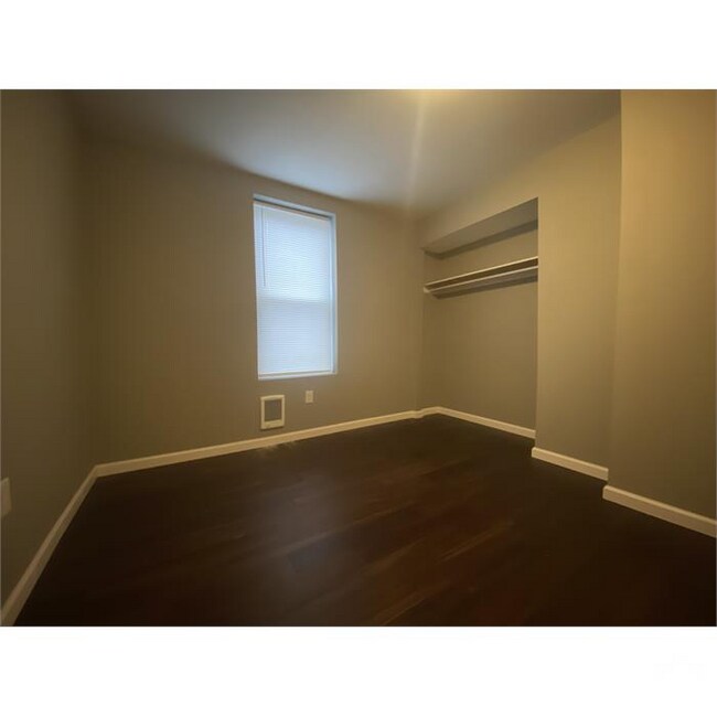 Building Photo - 59 N 61st St
