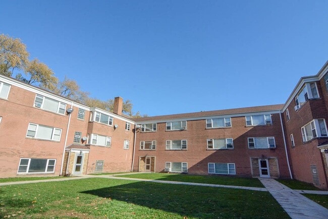 Building Photo - 7435 N Winchester Ave