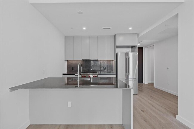 Foto del edificio - 610 Davis St