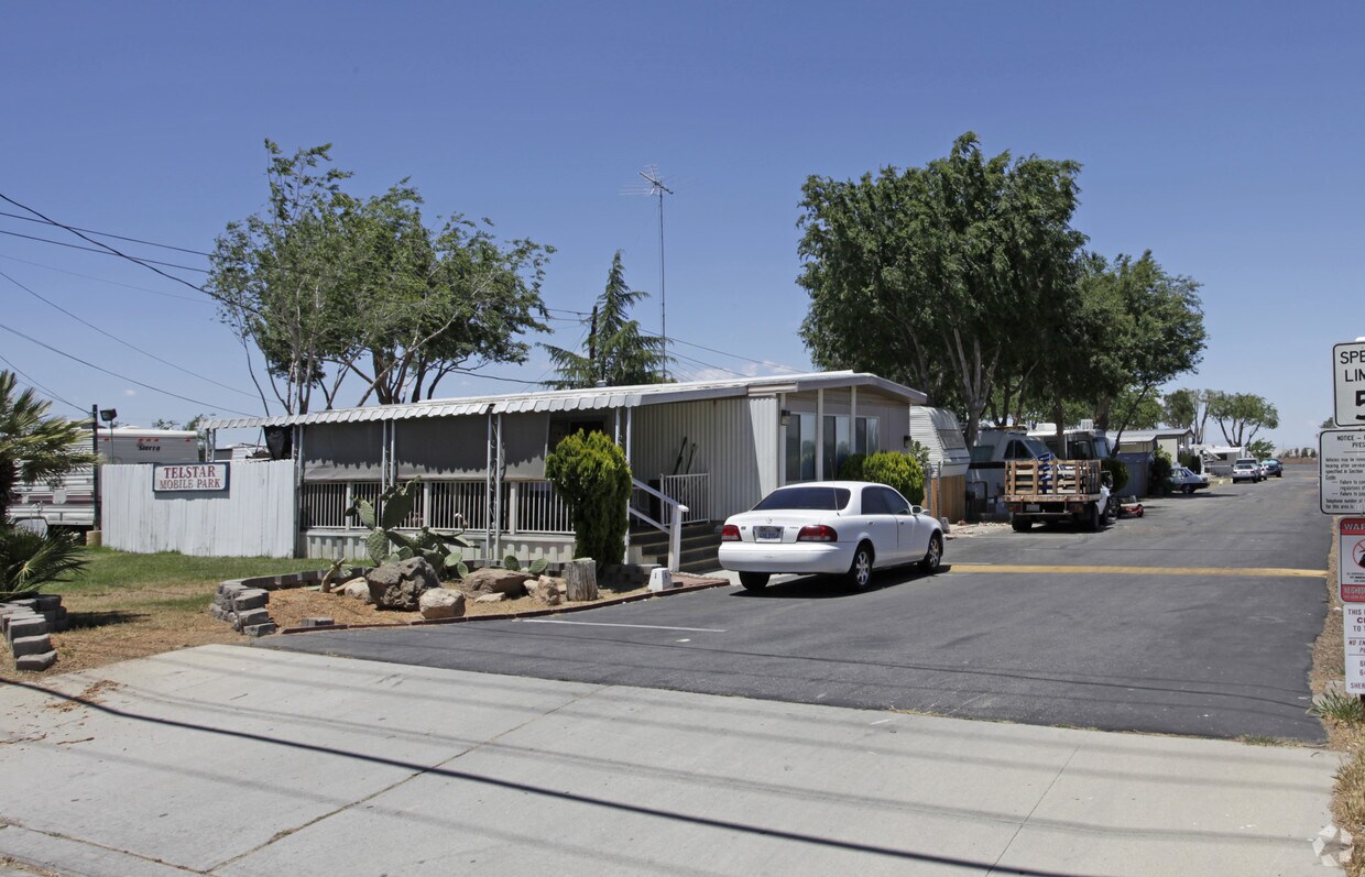 Telstar Mobile Home Park Apartments in Palmdale, CA