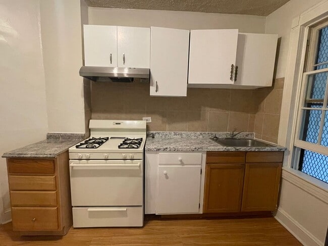 Foto del edificio - 3125 Guilford Ave