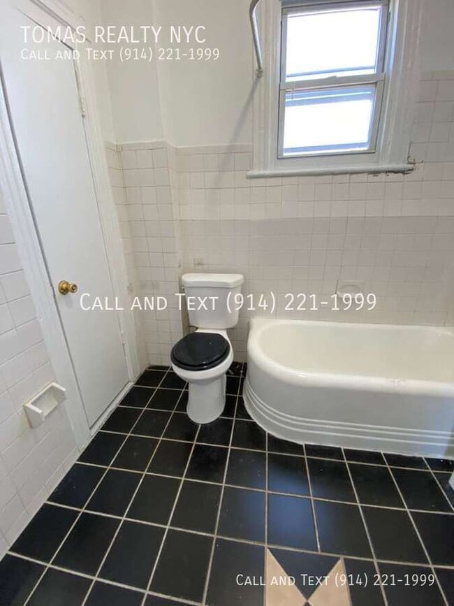 Foto del edificio - 138 Hawthorne Ave