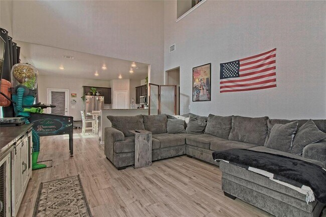 Foto del edificio - 513 Shiner Ln