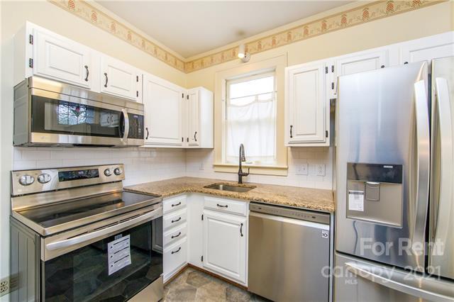 Foto del edificio - 407 W 9th St