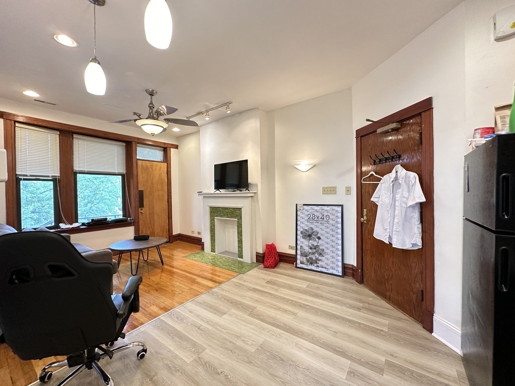 Foto principal - 2821 W Shakespeare Ave