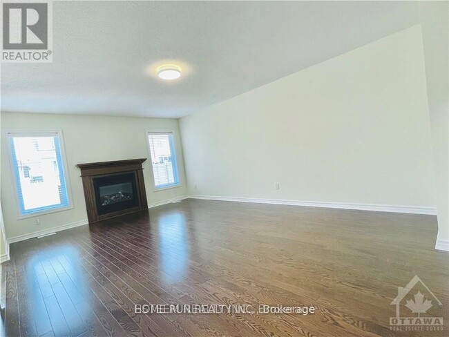 Building Photo - 651 Clearbrook Dr