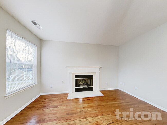 Building Photo - 9335 White Aspen Pl