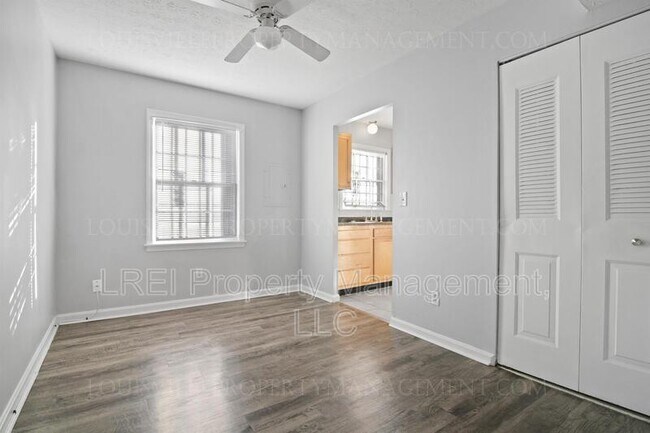 Foto del edificio - 404 W Hill St