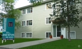Building Photo - Pine Manor