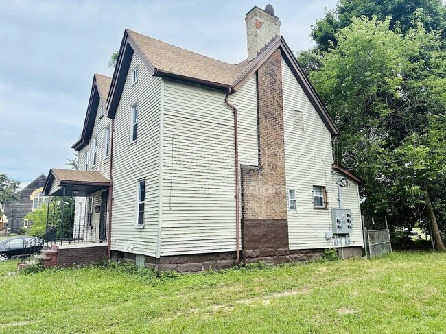 Building Photo - 2163 E 84th St