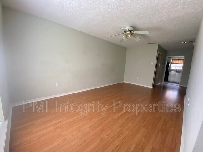 Foto del edificio - 1716 Brightside Dr