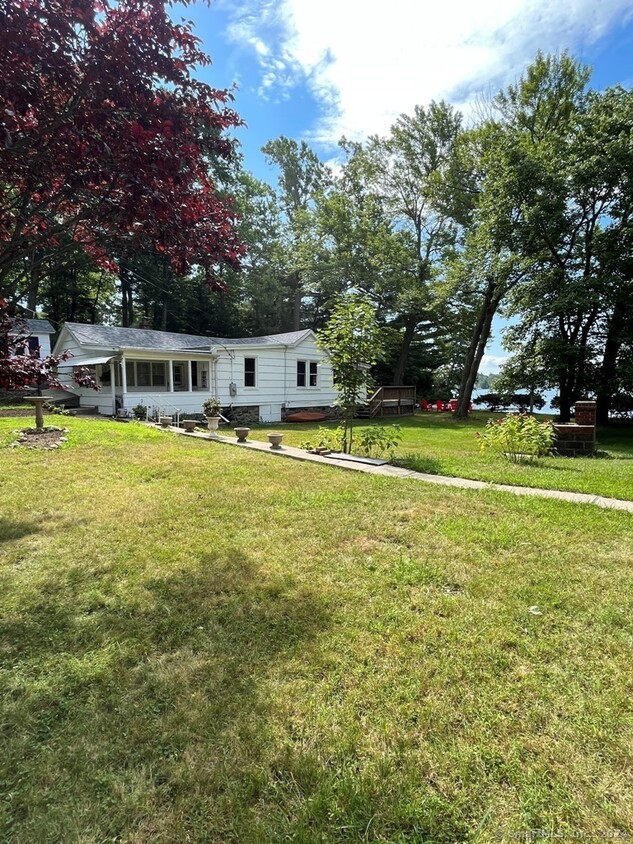 Primary Photo - 302 Central Ave