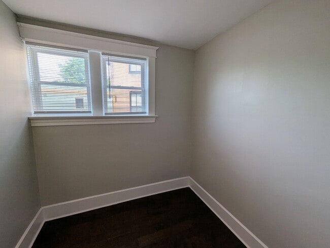 Building Photo - 5938 Cates Ave
