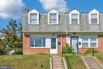 Building Photo - 1628 Wentworth Ave