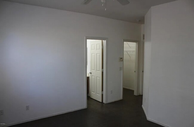 Foto del edificio - 1606 W St Catherine Ave