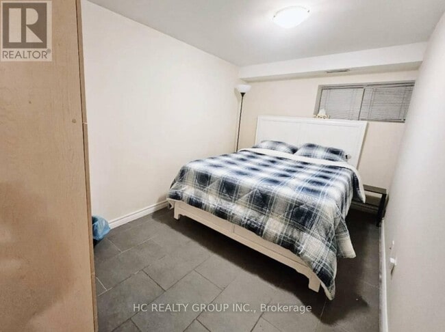Photo du bâtiment - 629 Bathurst St