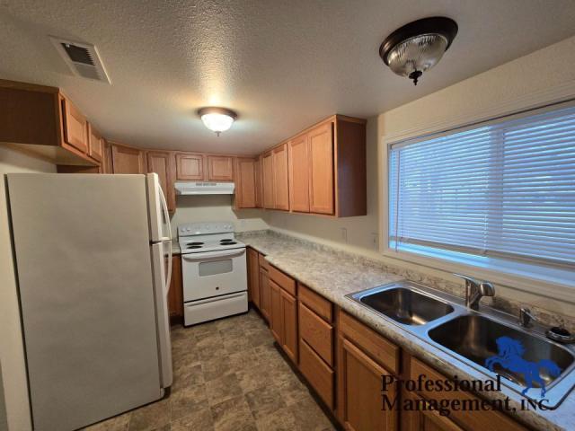 Building Photo - 2 bedroom in Billings MT 59101