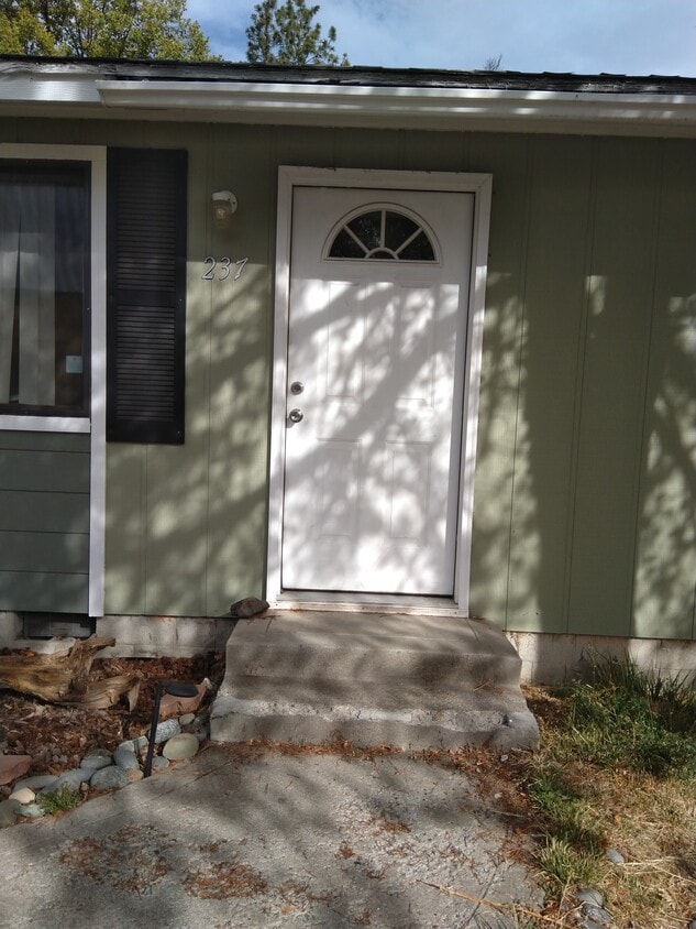 Primary Photo - 237 N Laguna St