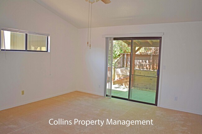 Foto del edificio - 134 Castlemont Dr