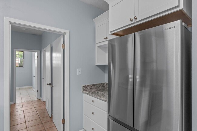 Foto del edificio - 7468 Brightwood St