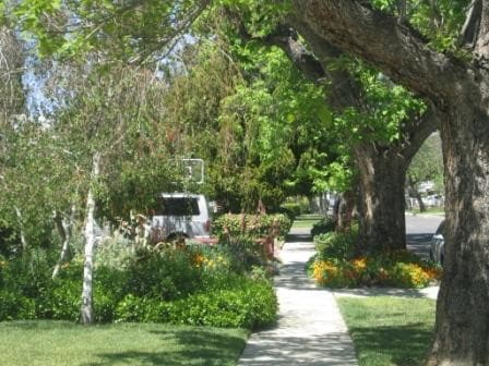 Building Photo - 6943 Balcom Ave Building Photo - 6943 Balcom Ave