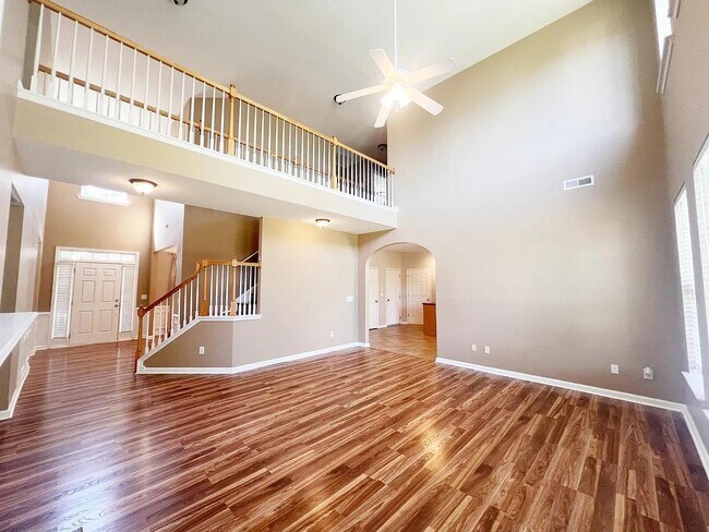 Building Photo - 703 Kingsmoor Dr