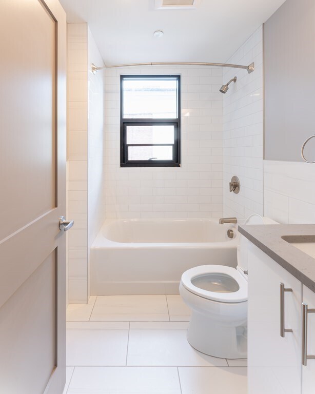 Building Photo - 249 Hanover St