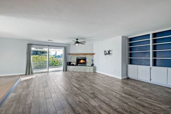 Foto del edificio - Great 4 Bedroom House, Perfect to call you...