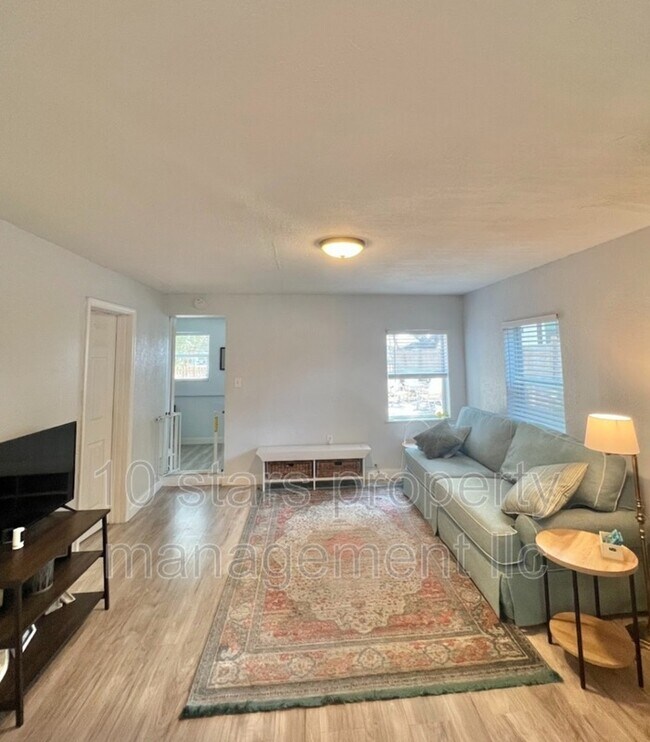 Foto del edificio - 725 21st Ave S