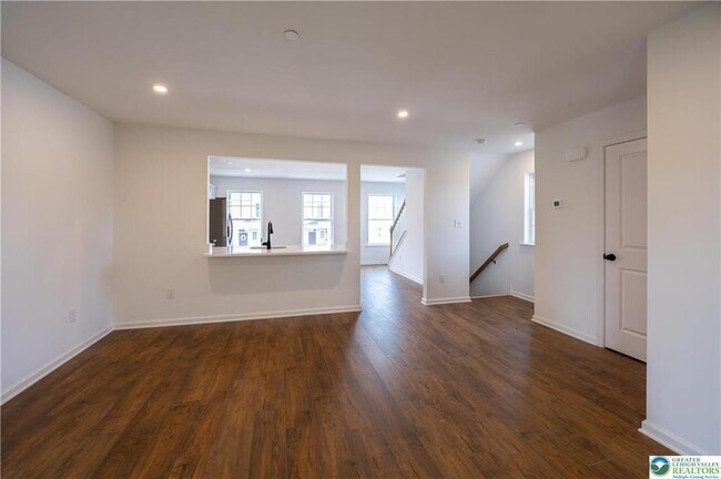 Foto del edificio - 560 Long St