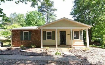 Building Photo - 7200 Longstreet Dr