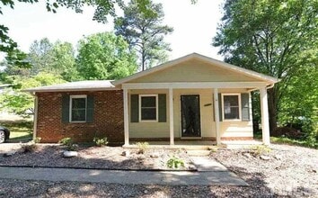 Building Photo - 7200 Longstreet Dr