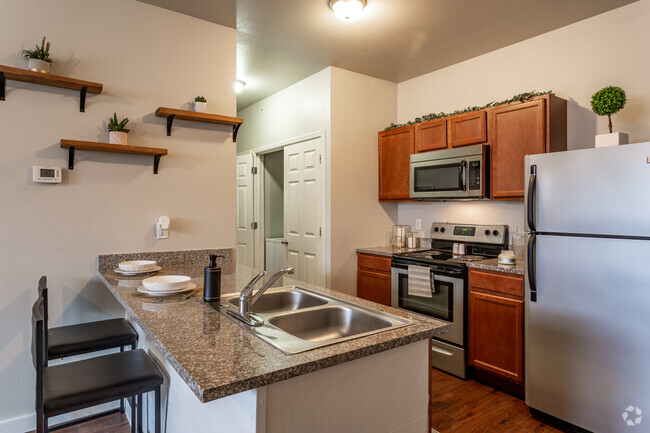 2BR, 2BA - 315 Hester - Prime Place Stillwater - Student Apartments