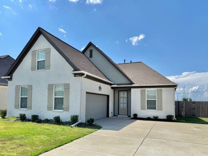 Building Photo - Great 4 BR home in Walls, MS now available