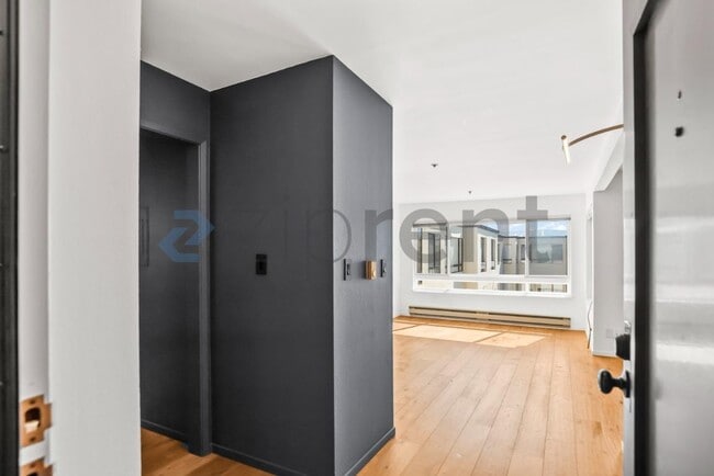 Building Photo - Unit 454